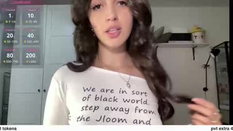 Alice  Before pvt write to me in PM  online show from September 2025 09:48:01 PM