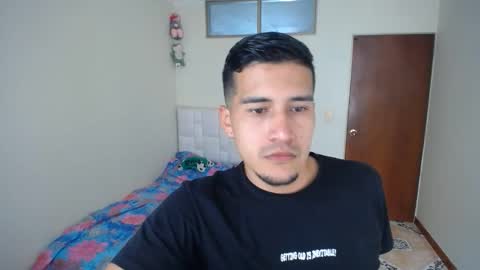 Snapshot of wade_wil chatting on June 2026 08:43:01 PM wade and antonella online show from June 2026 08:43:01 PM