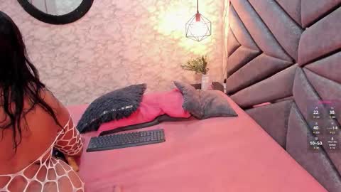 waleska   online show from September 2025 12:18:01 PM