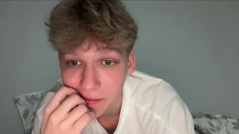 Snapshot of walterback chatting on February 2026 06:25:02 AM Mark and Tom online show from February 2026 06:25:02 AM