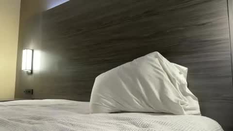 wanderlustgaal online show from October 2025 03:44:02 PM