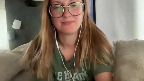 Jade  Adonis online show from April 2026 10:00:02 PM