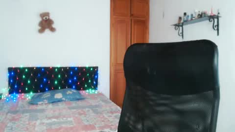 Snapshot of warrior_xena chatting on January 2025 09:25:02 PM warrior_xena online show from January 2025 09:25:02 PM