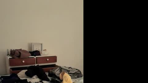 Snapshot of wat___sapbody chatting on September 2025 03:50:02 AM wearetwo online show from September 2025 03:50:02 AM