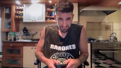 Snapshot of wat___sapbody chatting on December 2025 12:07:02 AM wearetwo online show from December 2025 12:07:02 AM