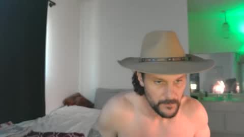 Snapshot of watersports25 chatting on January 2026 07:40:01 PM Sunny online show from January 2026 07:40:01 PM