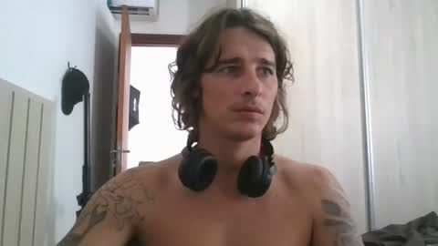 wave_boyy online show from March 2026 03:06:02 PM