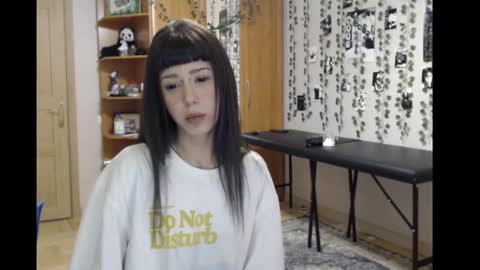 Mina online show from December 2025 07:10:02 PM