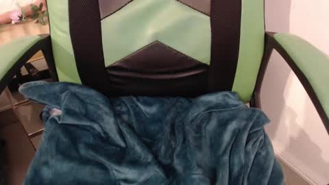 Trixie 3 online show from February 2025 12:11:02 PM