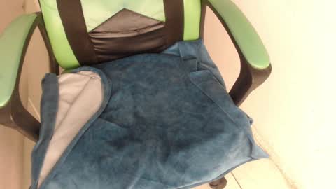 Trixie 3 online show from September 2025 01:48:02 PM