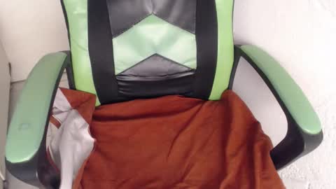 Trixie 3 online show from October 2025 02:19:01 PM