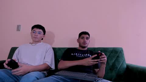 Jhonny Dick  his neighbors. online show from January 2025 03:44:01 PM