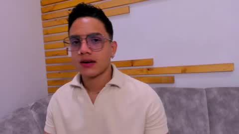 Jhonny Dick  his neighbors. online show from October 2025 01:08:02 PM