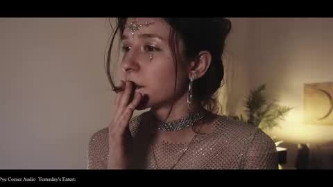 Coraline online show from December 2024 08:10:02 PM