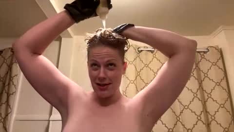 Snapshot of webcumcouple chatting on April 2026 12:53:01 AM HayleyJay online show from April 2026 12:53:01 AM