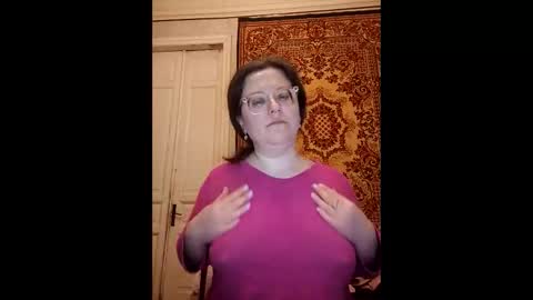Snapshot of webgirl2 chatting on April 2026 09:45:01 PM Marina online show from April 2026 09:45:01 PM