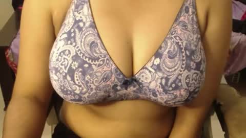 Snapshot of webshowxxx chatting on June 2026 08:02:01 PM mina online show from June 2026 08:02:01 PM