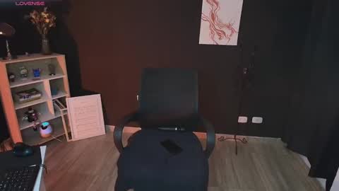 Wednesday   Please help me to reach 111 thumbs up online show from February 2025 11:15:01 PM