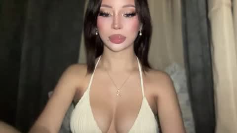 Marie Pelie online show from November 2025 01:44:01 AM