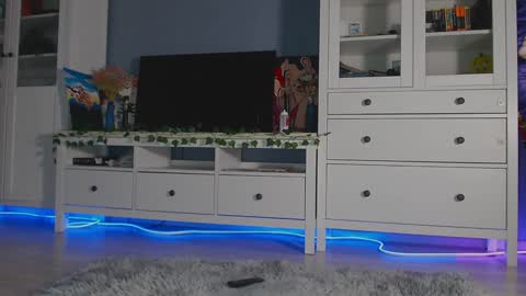  moon  online show from December 2024 12:38:01 PM