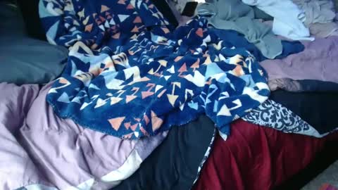 Snapshot of weluvwoman84 chatting on January 2025 07:35:01 PM RiZZA and MiKE online show from January 2025 07:35:01 PM