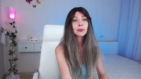 Wendi Foster online show from December 2024 06:54:02 PM