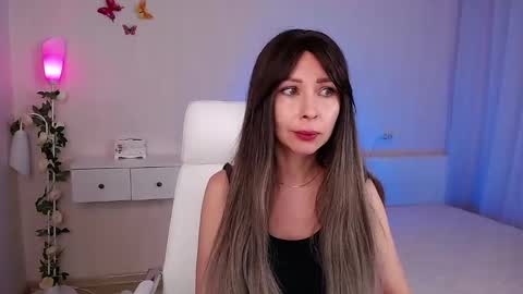 Wendi Foster online show from February 2025 05:47:01 PM