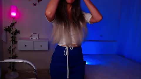 Wendi Foster online show from October 2025 06:09:02 PM