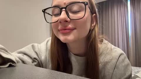 emilia online show from March 2026 09:35:01 AM