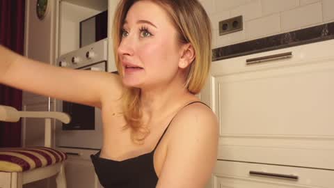 Daisy    online show from December 2024 12:24:01 AM