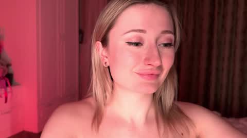 Daisy    online show from January 2025 08:42:01 PM