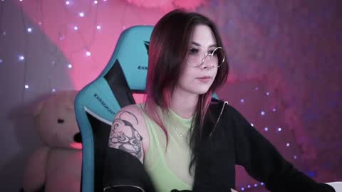 little girl who is always rightLisa online show from December 2024 05:59:02 AM