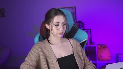 little girl who is always rightLisa online show from December 2024 05:16:02 AM