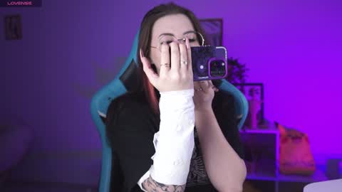 little girl who is always rightLisa online show from December 2024 02:14:02 AM