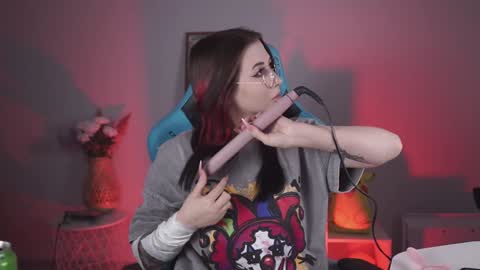 little girl who is always rightLisa online show from December 2024 02:36:02 AM