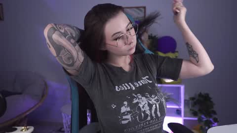 little girl who is always rightLisa online show from February 2025 02:17:02 AM