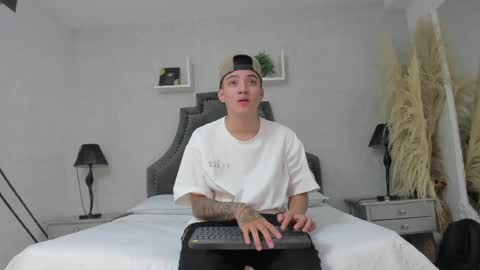 Wesley online show from May 2026 08:24:02 PM
