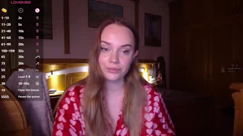 Lana online show from February 2026 07:28:01 PM