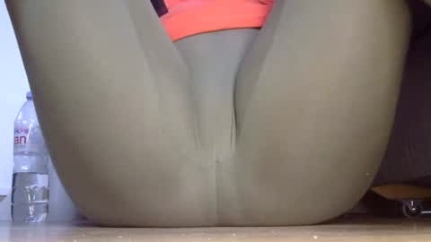 wet_pants2022 online show from September 2025 07:11:02 AM