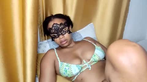 Rozie online show from March 2026 06:19:02 AM