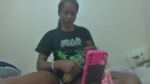 Snapshot of wetberry20 chatting on December 2025 11:24:01 PM wetberry20 online show from December 2025 11:24:01 PM