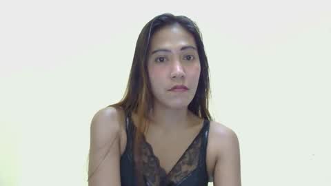 Snapshot of wetpetitechix chatting on May 2026 02:01:02 PM wetpetitechix online show from May 2026 02:01:02 PM