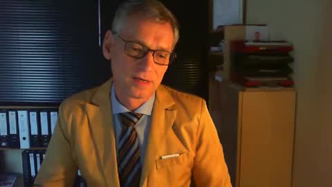 Franz online show from February 2025 03:05:02 PM