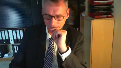 Franz online show from October 2025 10:45:01 AM