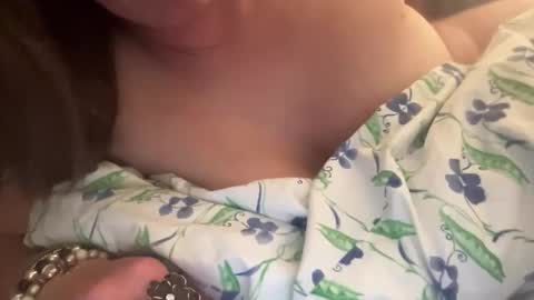Snapshot of wetttmommyy chatting on May 2026 03:46:01 AM wetttmommyy online show from May 2026 03:46:01 AM