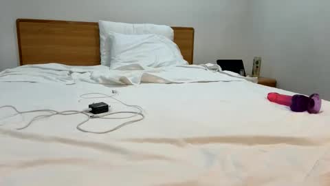 weweeworld online show from April 2026 09:39:33 PM