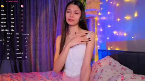 Kaylee online show from April 2026 07:52:02 PM