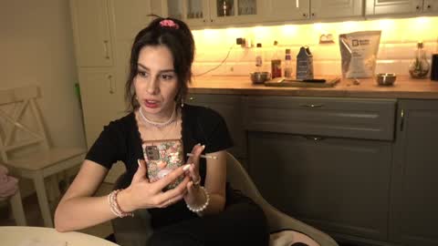 Victoria Maria online show from January 2025 09:55:02 AM