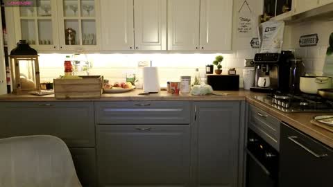 Victoria Maria online show from January 2025 09:23:02 PM