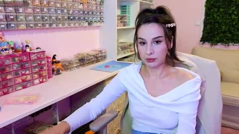 Victoria Maria online show from September 2025 09:20:01 PM